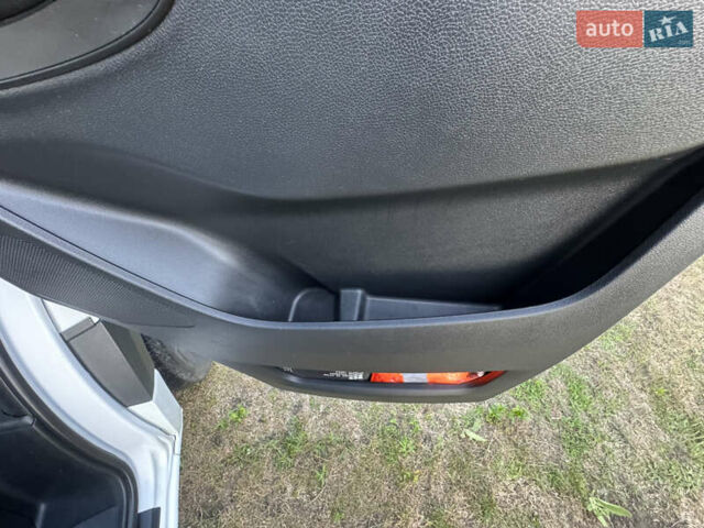 Білий Мерседес Sprinter, об'ємом двигуна 2.2 л та пробігом 259 тис. км за 32800 $, фото 43 на Automoto.ua