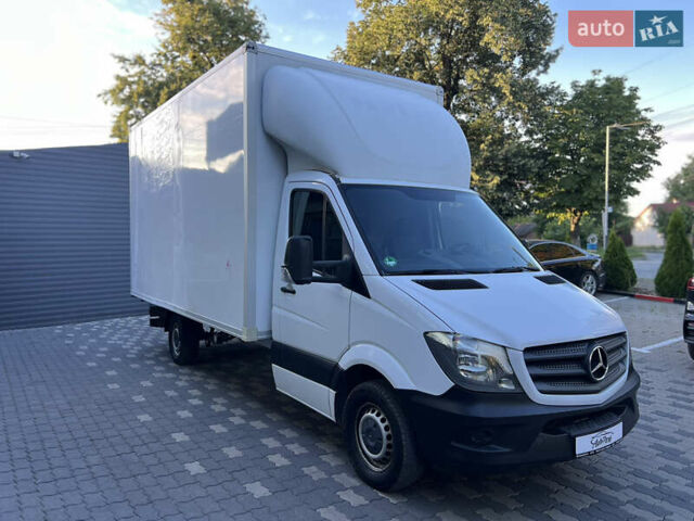 Белый Мерседес Sprinter, объемом двигателя 2.2 л и пробегом 388 тыс. км за 17200 $, фото 2 на Automoto.ua