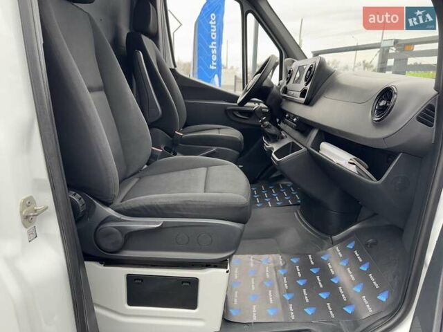 Белый Мерседес Sprinter, объемом двигателя 2.2 л и пробегом 195 тыс. км за 24400 $, фото 17 на Automoto.ua