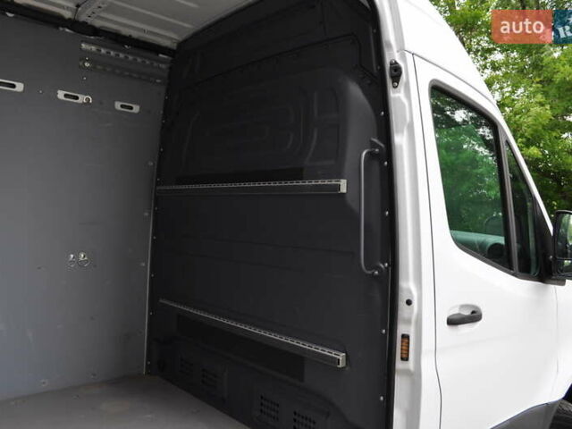 Белый Мерседес Sprinter, объемом двигателя 2.14 л и пробегом 90 тыс. км за 38800 $, фото 39 на Automoto.ua