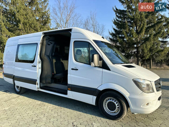 Белый Мерседес Sprinter, объемом двигателя 2.2 л и пробегом 258 тыс. км за 24300 $, фото 4 на Automoto.ua