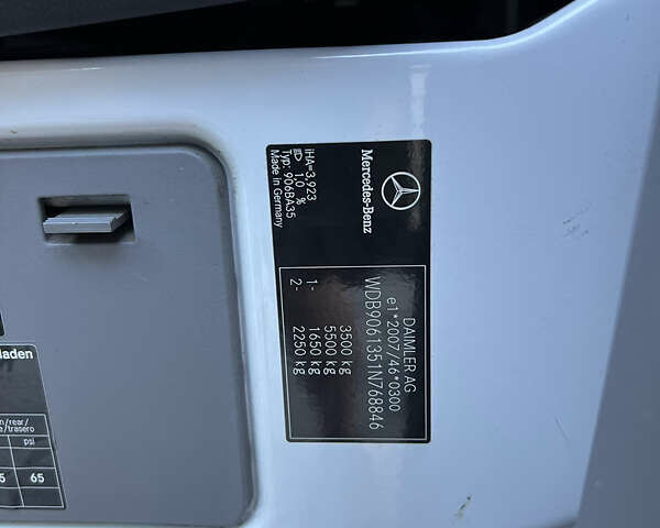 Белый Мерседес Sprinter, объемом двигателя 2.2 л и пробегом 388 тыс. км за 17200 $, фото 15 на Automoto.ua