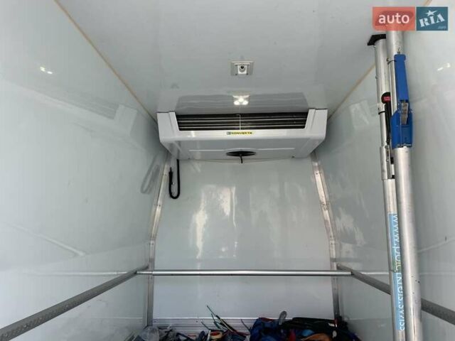 Белый Мерседес Sprinter, объемом двигателя 3 л и пробегом 517 тыс. км за 31800 $, фото 7 на Automoto.ua