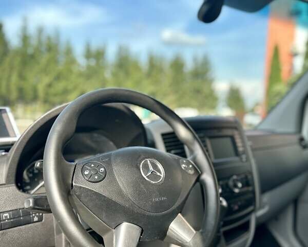 Белый Мерседес Sprinter, объемом двигателя 0 л и пробегом 261 тыс. км за 20950 $, фото 28 на Automoto.ua