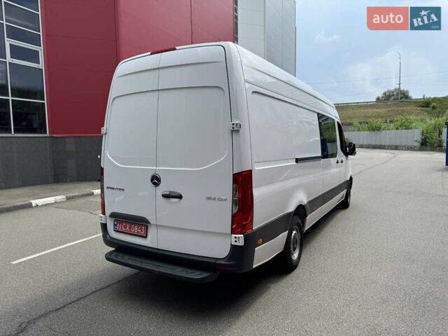 Белый Мерседес Sprinter, объемом двигателя 2.14 л и пробегом 193 тыс. км за 26900 $, фото 5 на Automoto.ua