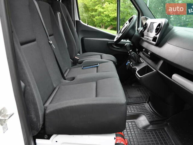 Белый Мерседес Sprinter, объемом двигателя 2.14 л и пробегом 90 тыс. км за 38800 $, фото 43 на Automoto.ua