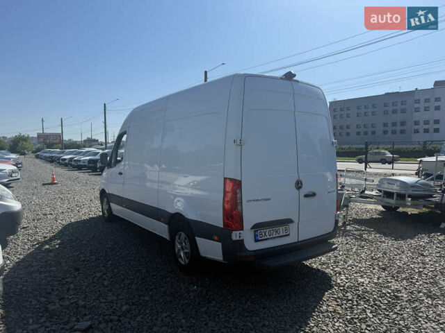 Белый Мерседес Sprinter, объемом двигателя 2.14 л и пробегом 318 тыс. км за 21000 $, фото 2 на Automoto.ua