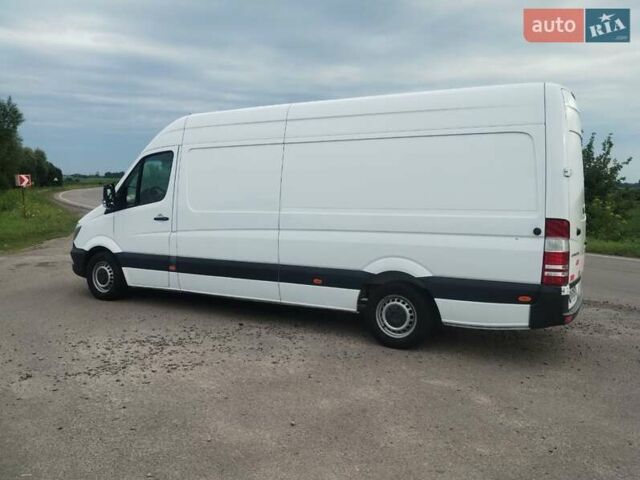 Белый Мерседес Sprinter, объемом двигателя 2.2 л и пробегом 262 тыс. км за 20800 $, фото 3 на Automoto.ua