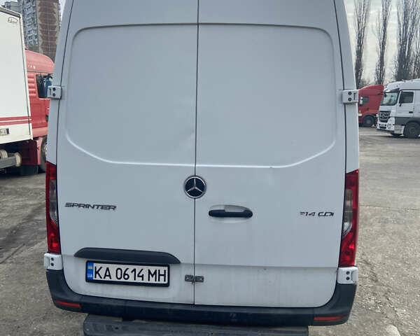 Білий Мерседес Sprinter, об'ємом двигуна 2.14 л та пробігом 325 тис. км за 22000 $, фото 3 на Automoto.ua