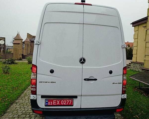 Белый Мерседес Sprinter, объемом двигателя 2.2 л и пробегом 272 тыс. км за 20900 $, фото 3 на Automoto.ua