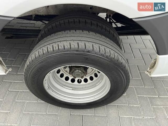 Белый Мерседес Sprinter, объемом двигателя 2.2 л и пробегом 238 тыс. км за 25300 $, фото 13 на Automoto.ua