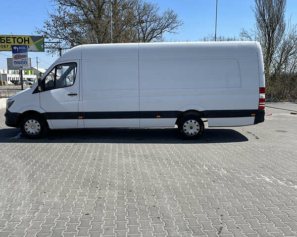 Белый Мерседес Sprinter, объемом двигателя 2.14 л и пробегом 34 тыс. км за 36000 $, фото 4 на Automoto.ua