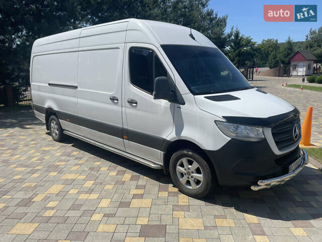 Белый Мерседес Sprinter, объемом двигателя 2.14 л и пробегом 365 тыс. км за 26500 $, фото 1 на Automoto.ua