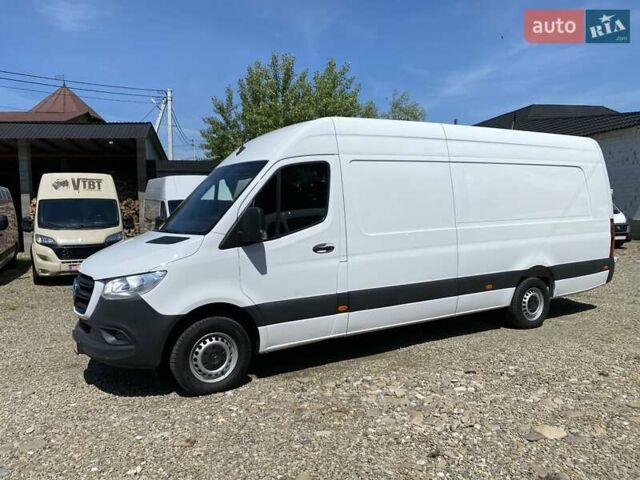 Белый Мерседес Sprinter, объемом двигателя 2.2 л и пробегом 165 тыс. км за 23900 $, фото 3 на Automoto.ua