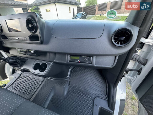 Білий Мерседес Sprinter, об'ємом двигуна 2.2 л та пробігом 259 тис. км за 32800 $, фото 47 на Automoto.ua
