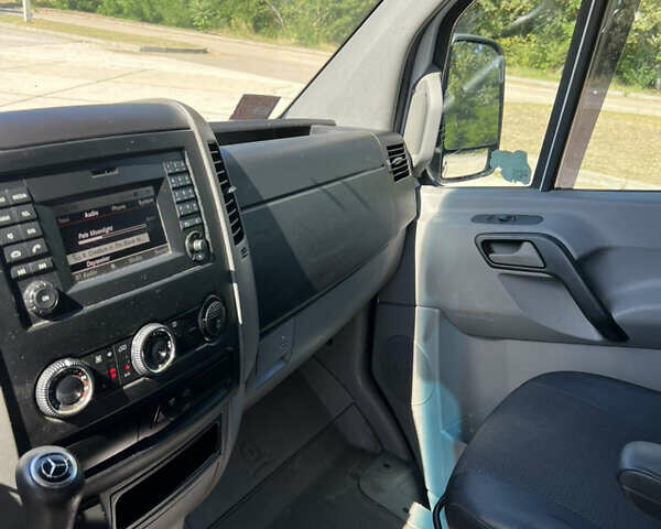 Білий Мерседес Sprinter, об'ємом двигуна 2.99 л та пробігом 160 тис. км за 27000 $, фото 19 на Automoto.ua