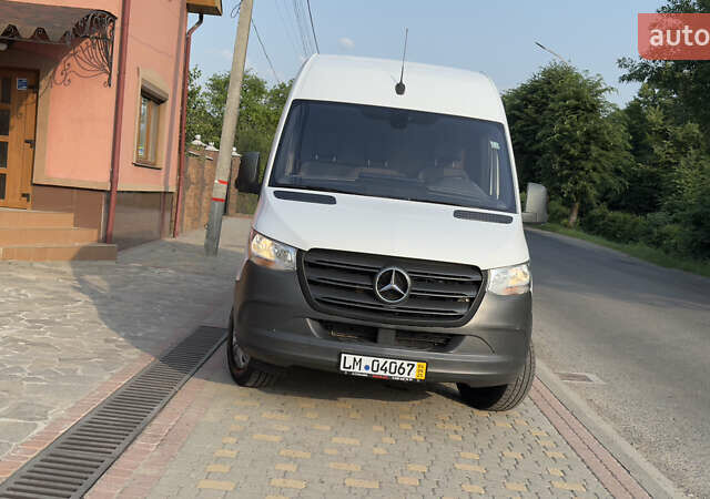 Белый Мерседес Sprinter, объемом двигателя 2.14 л и пробегом 280 тыс. км за 30027 $, фото 3 на Automoto.ua