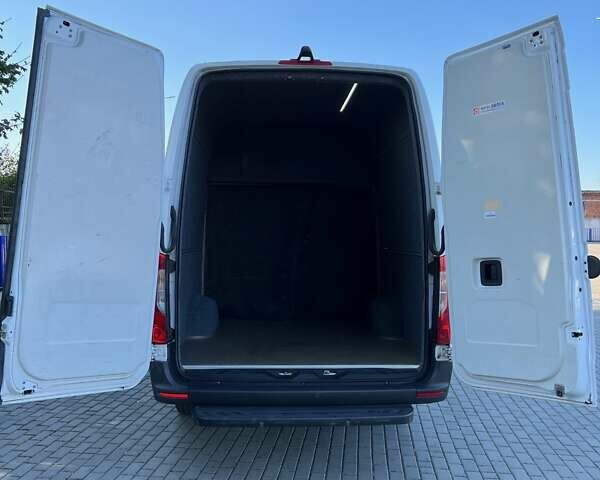 Білий Мерседес Sprinter, об'ємом двигуна 2.14 л та пробігом 690 тис. км за 26000 $, фото 11 на Automoto.ua