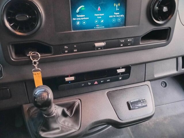 Белый Мерседес Sprinter, объемом двигателя 2.1 л и пробегом 533 тыс. км за 24500 $, фото 9 на Automoto.ua