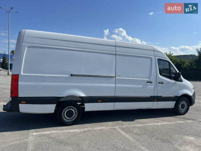Белый Мерседес Sprinter, объемом двигателя 2.14 л и пробегом 260 тыс. км за 28000 $, фото 7 на Automoto.ua