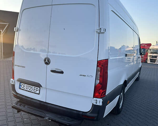 Белый Мерседес Sprinter, объемом двигателя 2.2 л и пробегом 241 тыс. км за 30700 $, фото 4 на Automoto.ua