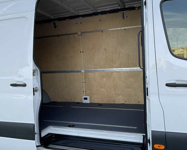 Білий Мерседес Sprinter, об'ємом двигуна 2.2 л та пробігом 280 тис. км за 23800 $, фото 52 на Automoto.ua