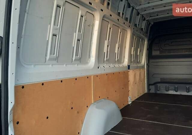 Белый Мерседес Sprinter, объемом двигателя 2.14 л и пробегом 330 тыс. км за 25000 $, фото 30 на Automoto.ua