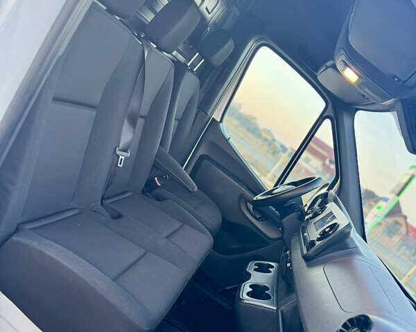 Белый Мерседес Sprinter, объемом двигателя 2.14 л и пробегом 240 тыс. км за 27900 $, фото 41 на Automoto.ua