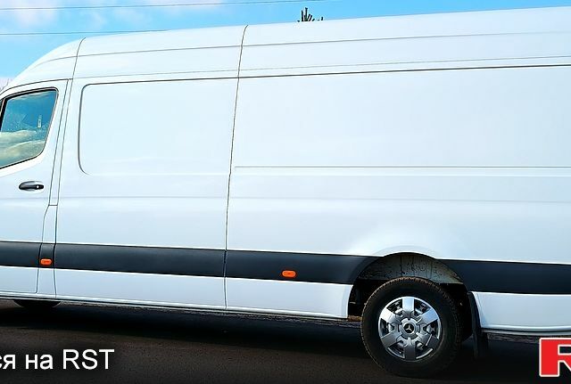 Белый Мерседес Sprinter, объемом двигателя 22 л и пробегом 320 тыс. км за 22000 $, фото 4 на Automoto.ua