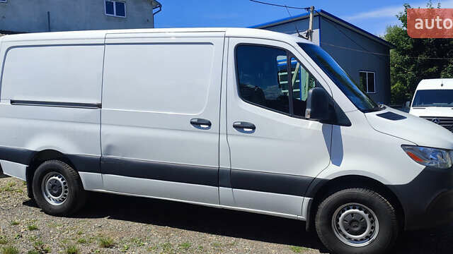Белый Мерседес Sprinter, объемом двигателя 3 л и пробегом 185 тыс. км за 23500 $, фото 4 на Automoto.ua