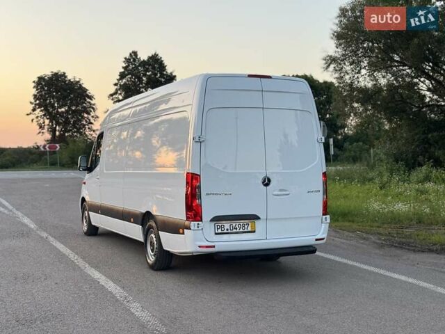Белый Мерседес Sprinter, объемом двигателя 2.14 л и пробегом 261 тыс. км за 25800 $, фото 9 на Automoto.ua