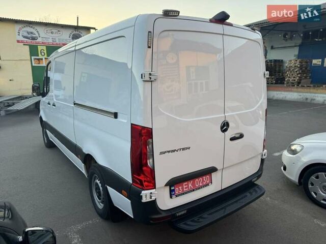 Белый Мерседес Sprinter, объемом двигателя 2.2 л и пробегом 180 тыс. км за 27900 $, фото 8 на Automoto.ua