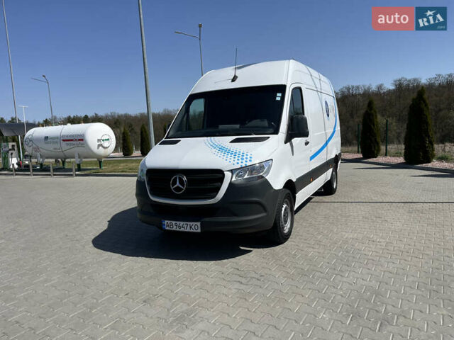 Белый Мерседес Sprinter, объемом двигателя 2.14 л и пробегом 280 тыс. км за 24800 $, фото 1 на Automoto.ua