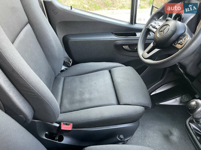 Білий Мерседес Sprinter, об'ємом двигуна 2.2 л та пробігом 280 тис. км за 23800 $, фото 44 на Automoto.ua