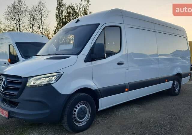 Белый Мерседес Sprinter, объемом двигателя 2.14 л и пробегом 330 тыс. км за 25000 $, фото 8 на Automoto.ua
