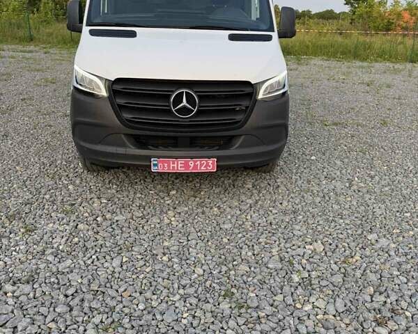 Белый Мерседес Sprinter, объемом двигателя 2.14 л и пробегом 294 тыс. км за 23599 $, фото 5 на Automoto.ua