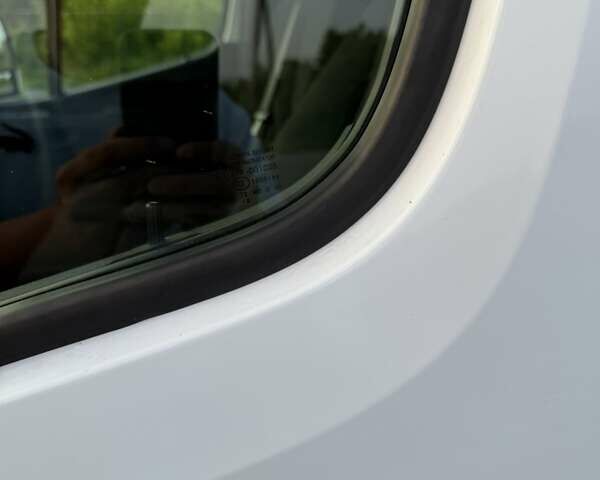Белый Мерседес Sprinter, объемом двигателя 2.14 л и пробегом 294 тыс. км за 23599 $, фото 21 на Automoto.ua