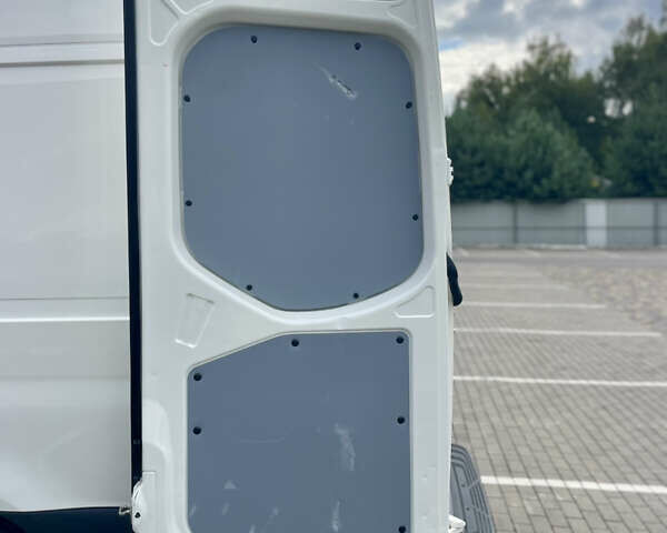 Белый Мерседес Sprinter, объемом двигателя 2.2 л и пробегом 155 тыс. км за 26500 $, фото 44 на Automoto.ua