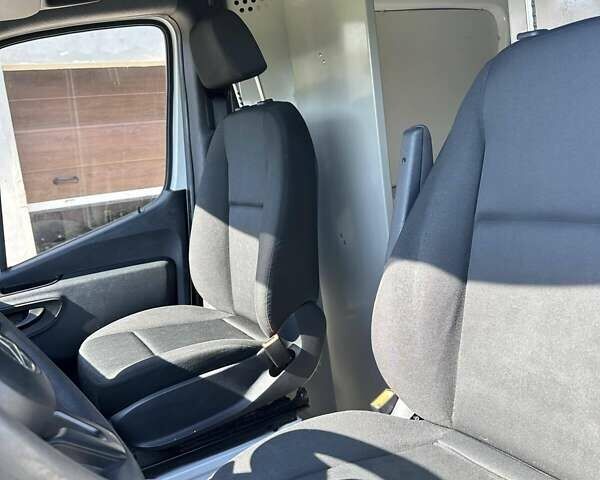 Белый Мерседес Sprinter, объемом двигателя 2.2 л и пробегом 246 тыс. км за 25900 $, фото 16 на Automoto.ua