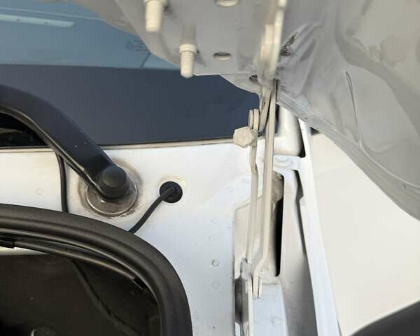 Белый Мерседес Sprinter, объемом двигателя 2.14 л и пробегом 294 тыс. км за 23599 $, фото 47 на Automoto.ua