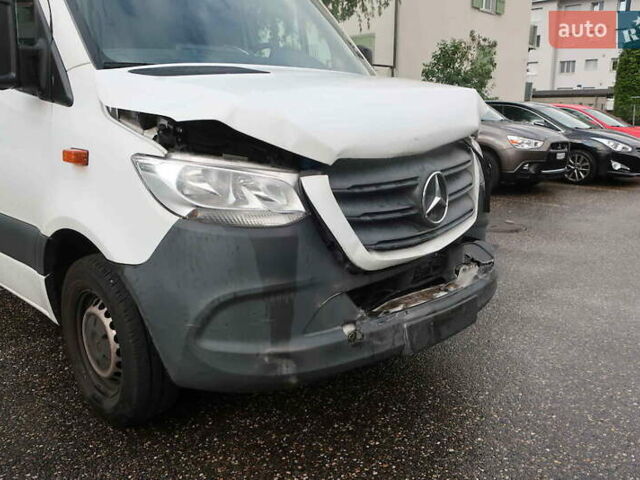 Белый Мерседес Sprinter, объемом двигателя 2.14 л и пробегом 176 тыс. км за 23000 $, фото 7 на Automoto.ua