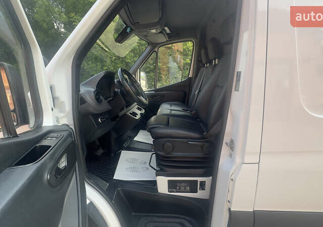 Белый Мерседес Sprinter, объемом двигателя 2.14 л и пробегом 280 тыс. км за 30027 $, фото 46 на Automoto.ua