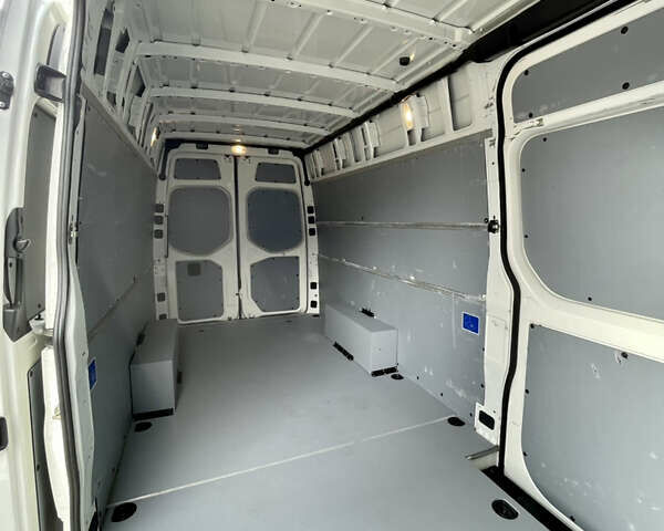 Белый Мерседес Sprinter, объемом двигателя 2.2 л и пробегом 155 тыс. км за 26500 $, фото 35 на Automoto.ua