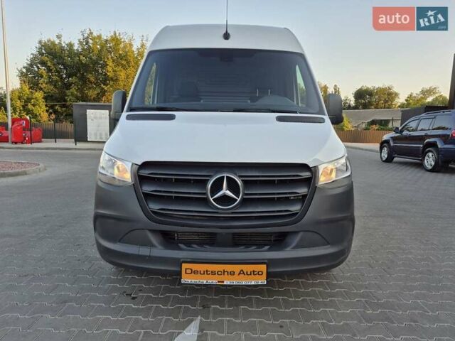 Белый Мерседес Sprinter, объемом двигателя 0 л и пробегом 236 тыс. км за 23555 $, фото 3 на Automoto.ua