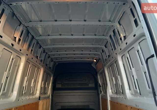 Белый Мерседес Sprinter, объемом двигателя 2.14 л и пробегом 330 тыс. км за 25000 $, фото 31 на Automoto.ua