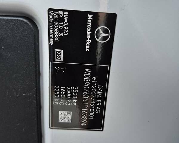 Белый Мерседес Sprinter, объемом двигателя 0 л и пробегом 236 тыс. км за 23555 $, фото 31 на Automoto.ua