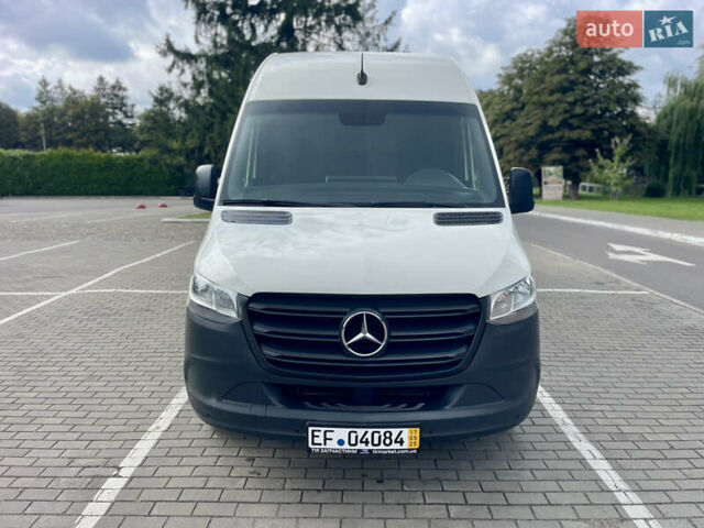 Белый Мерседес Sprinter, объемом двигателя 2.2 л и пробегом 155 тыс. км за 26500 $, фото 2 на Automoto.ua