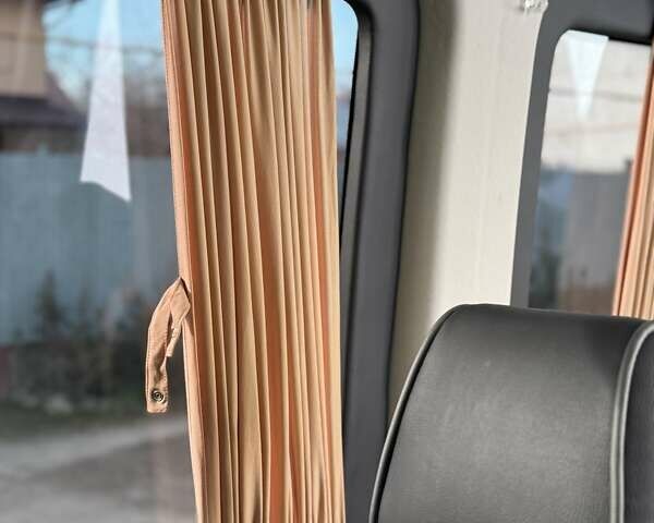 Белый Мерседес Sprinter, объемом двигателя 2.14 л и пробегом 215 тыс. км за 30000 $, фото 15 на Automoto.ua