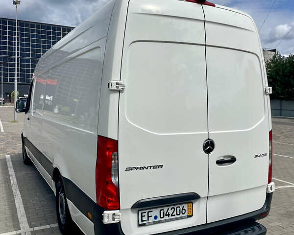 Белый Мерседес Sprinter, объемом двигателя 2.2 л и пробегом 257 тыс. км за 26000 $, фото 9 на Automoto.ua