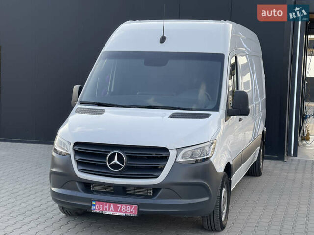 Белый Мерседес Sprinter, объемом двигателя 2.2 л и пробегом 45 тыс. км за 27800 $, фото 2 на Automoto.ua